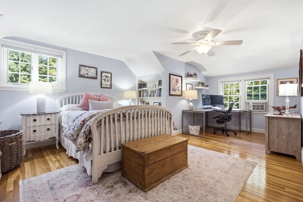 Photo of 280 Singletary Lane