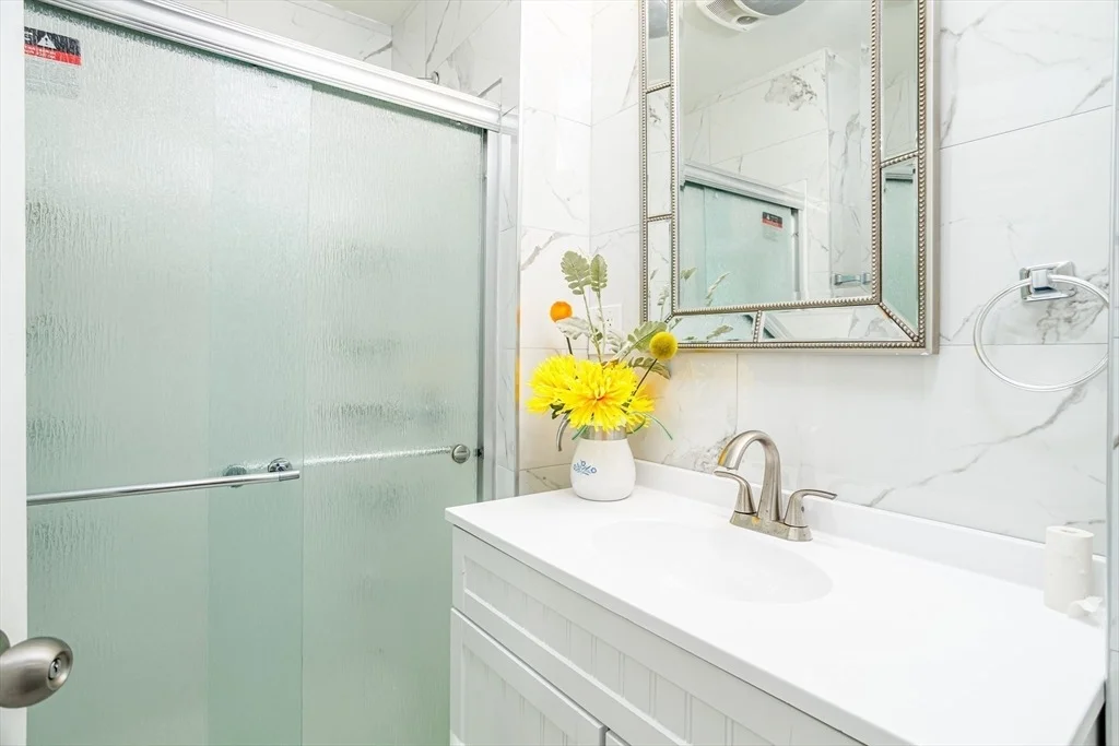 Photo of 18 May St