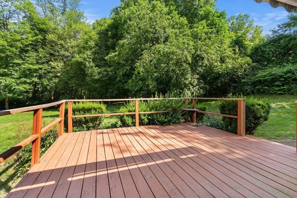 Photo of 10 Maple St