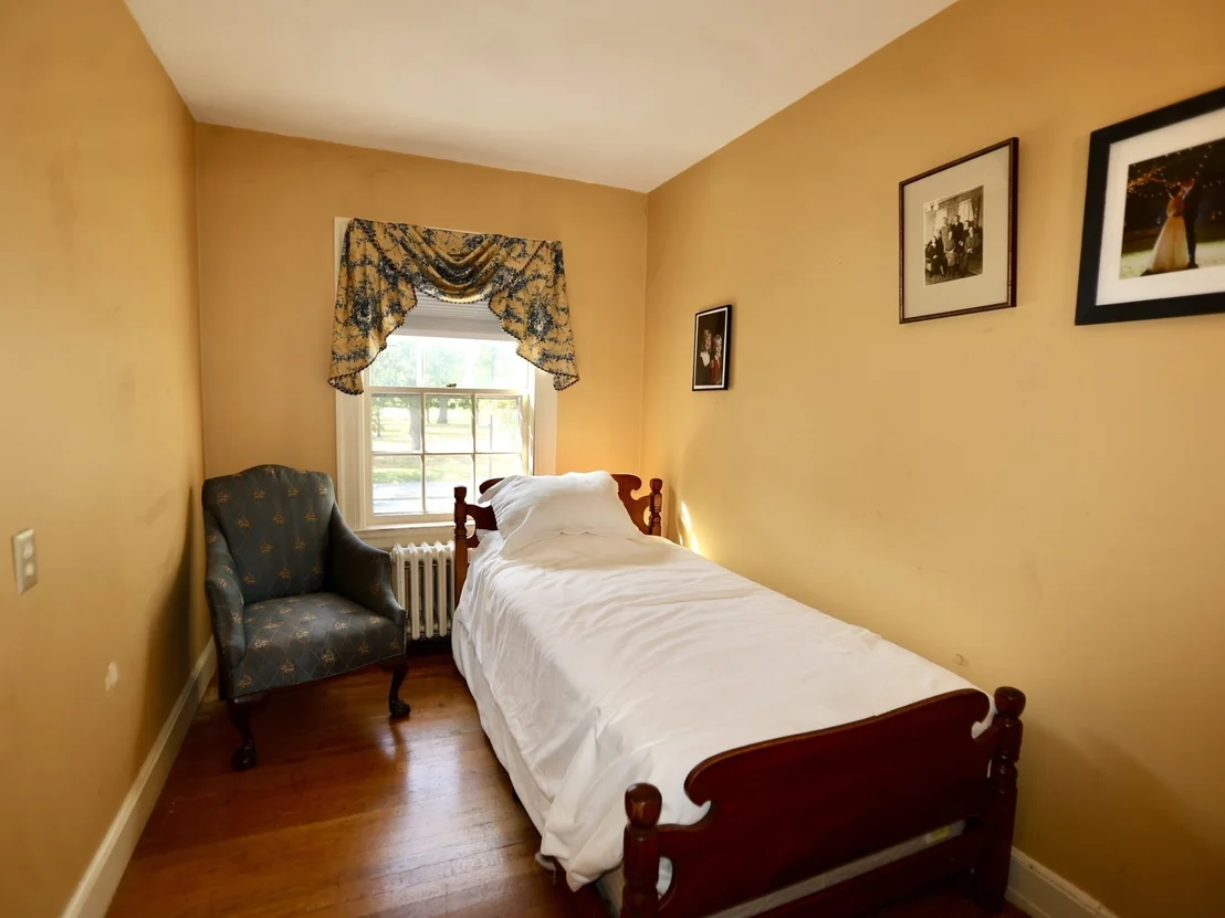 Photo of 112 Russell St