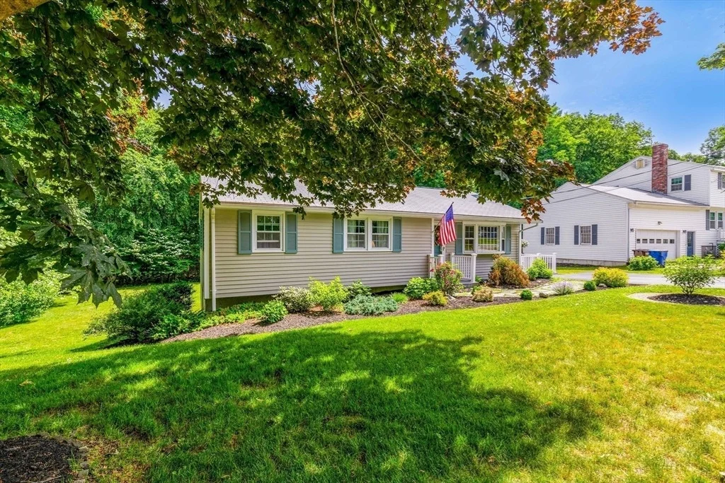 Photo of 33 Farnham Rd