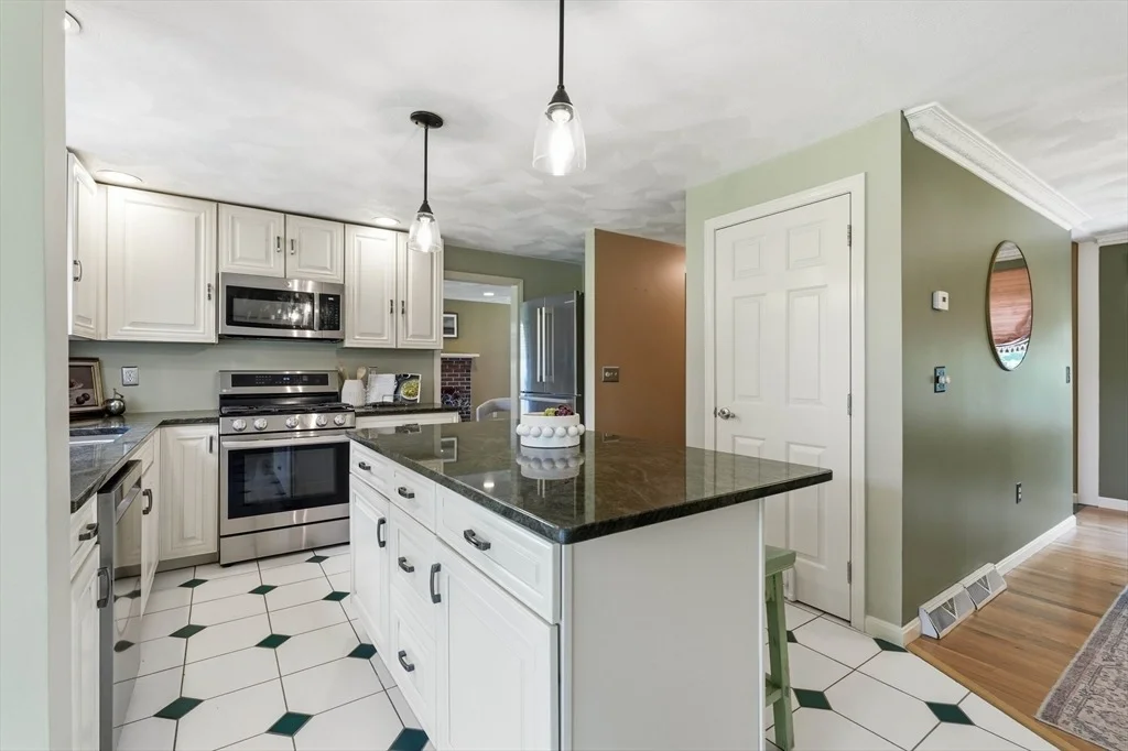 Photo of 267 Beacon