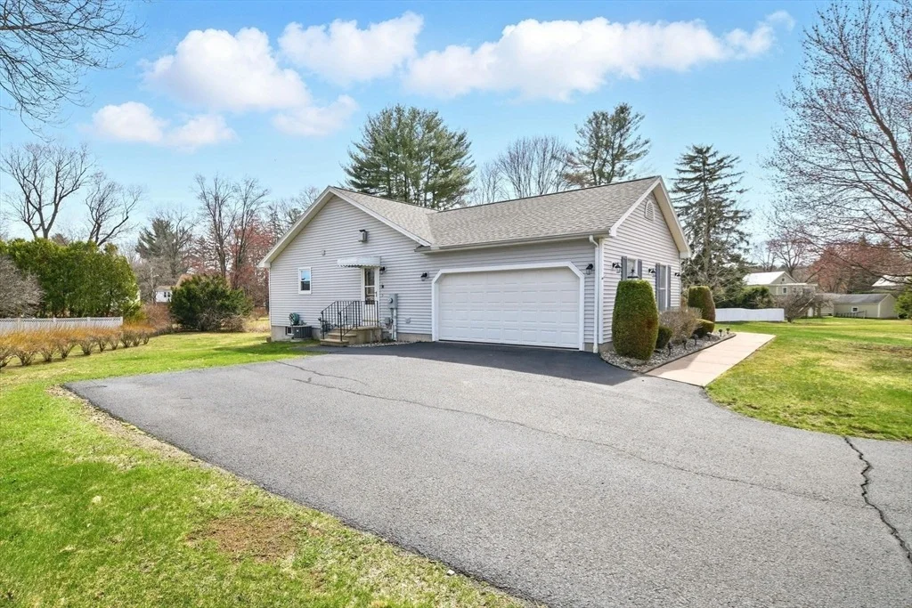 Photo of 15 Hamilton Way