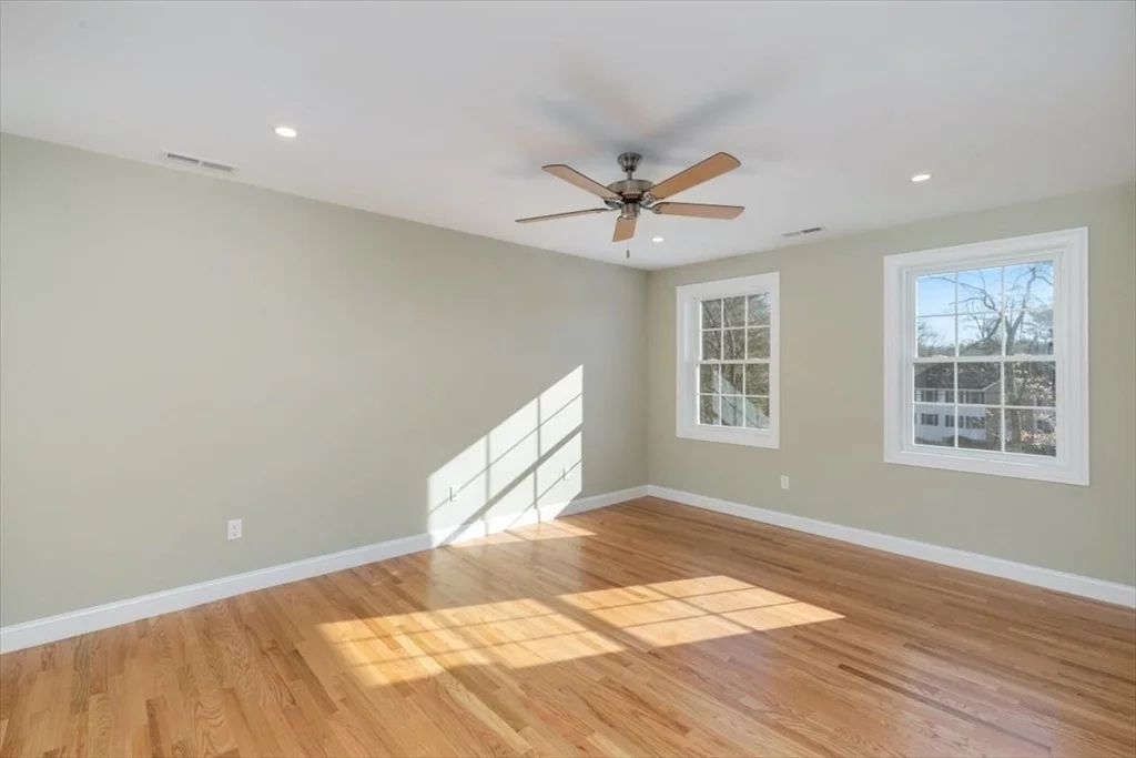 Photo of 799 Lowell Street