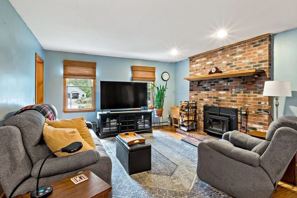 Photo of 8 Peter Cooper Drive