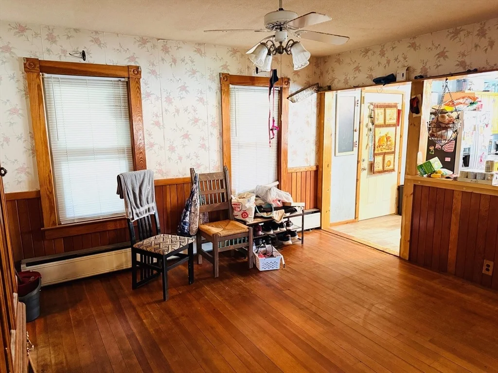 Photo of 27 Warwick Ave
