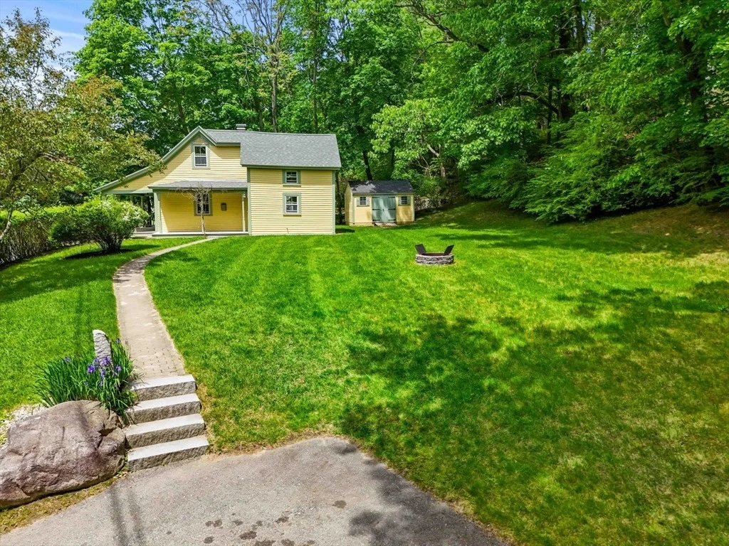 Photo of 32 River St