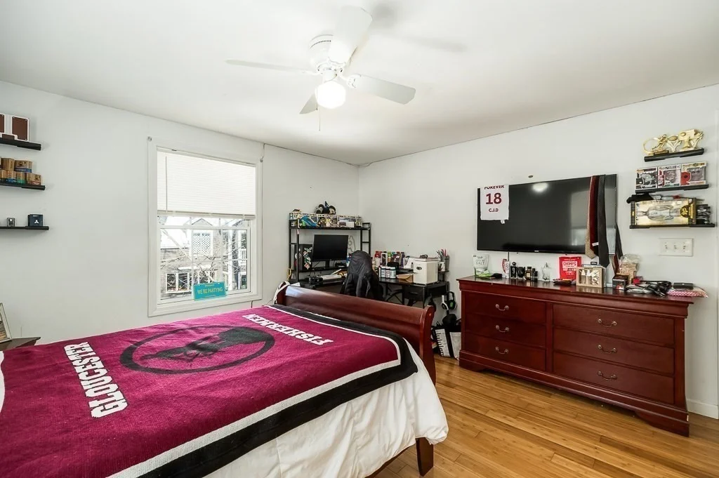 Photo of 10 Emerald St