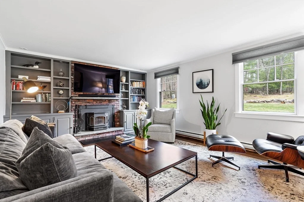 Photo of 103 Peabody Dr