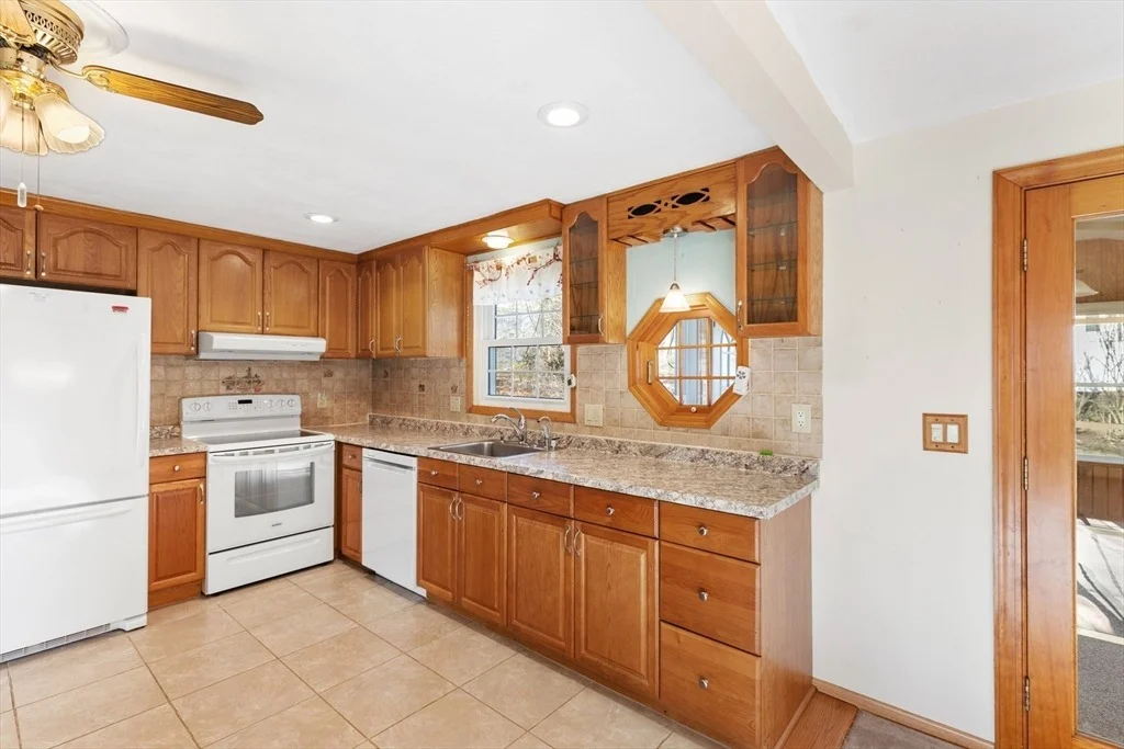 Photo of 10 Paulette Dr