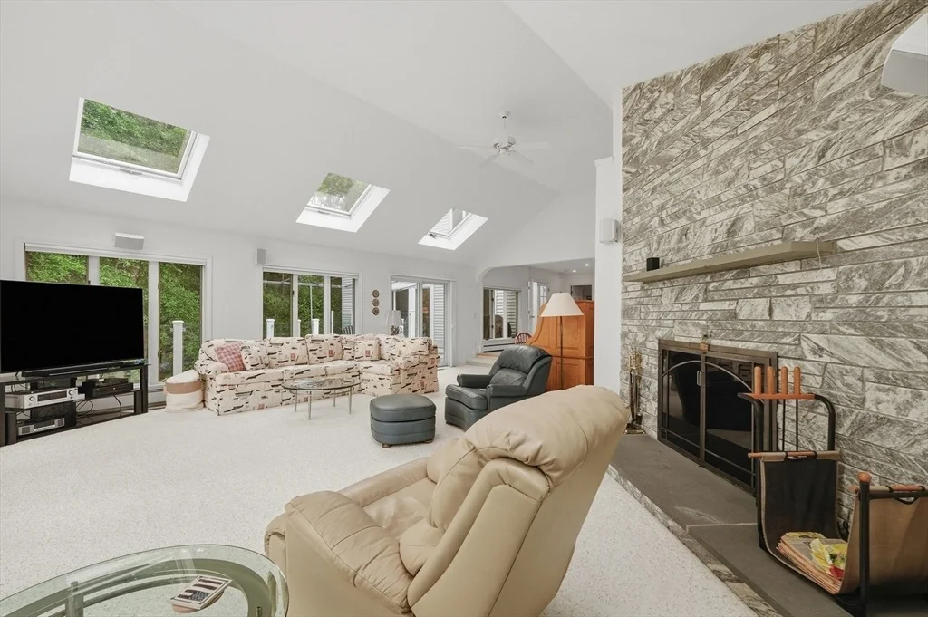 Photo of 34 Shirley Point Rd