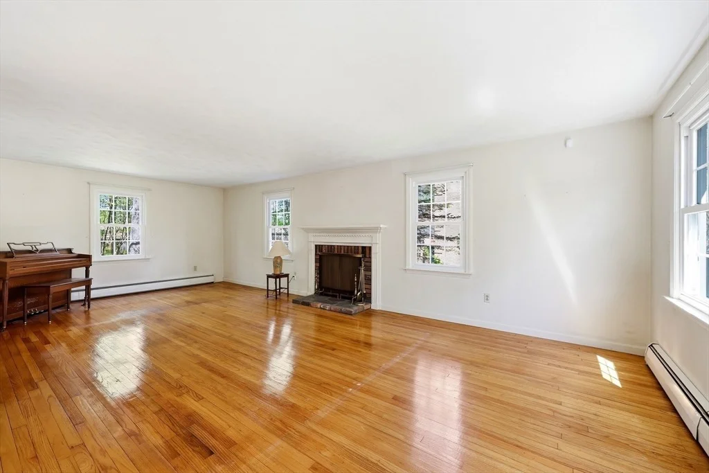 Photo of 291 Forest Glen