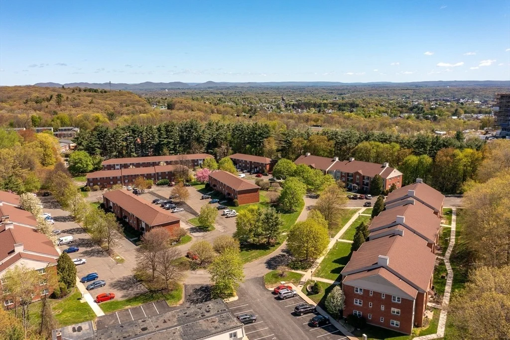 Photo of Unit K at 16 Maple Crest Cir