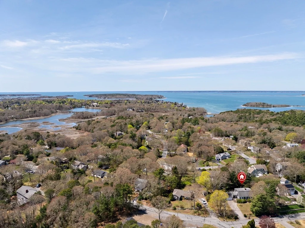 Photo of 39 Bennets Neck Dr