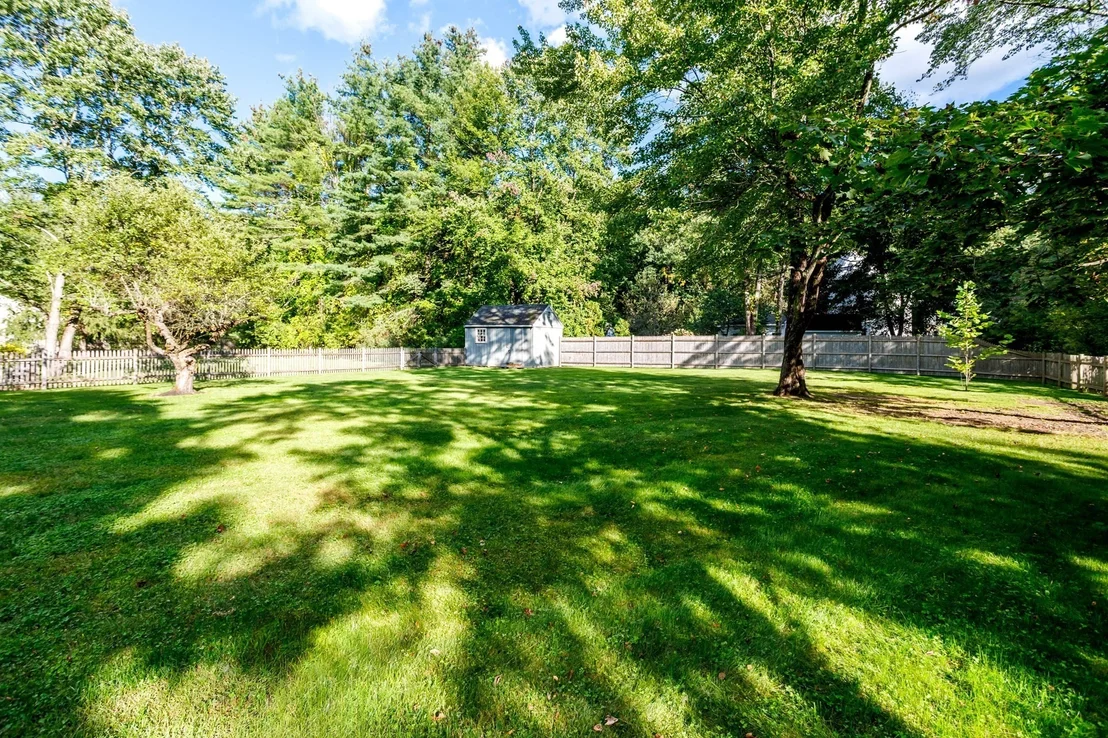 Photo of 662 Old Harvard Rd