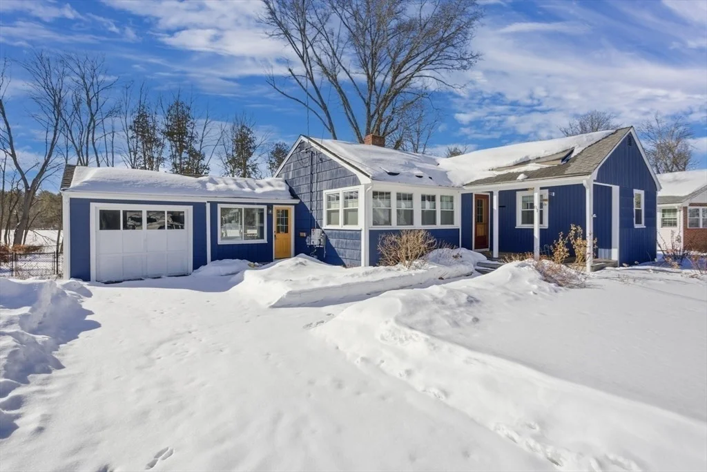 Photo of 81 Edgewater Drive