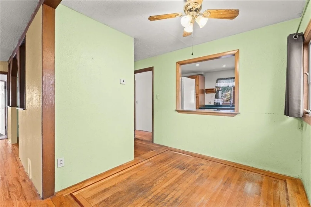 Photo of 98 Glen Echo Blvd