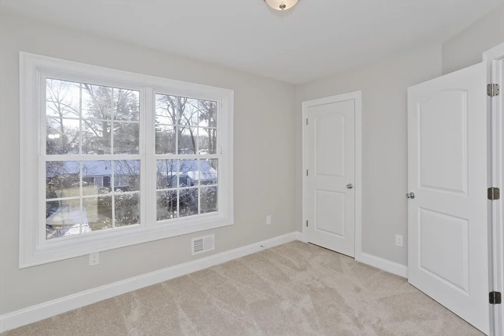 Photo of 37 Ontario St