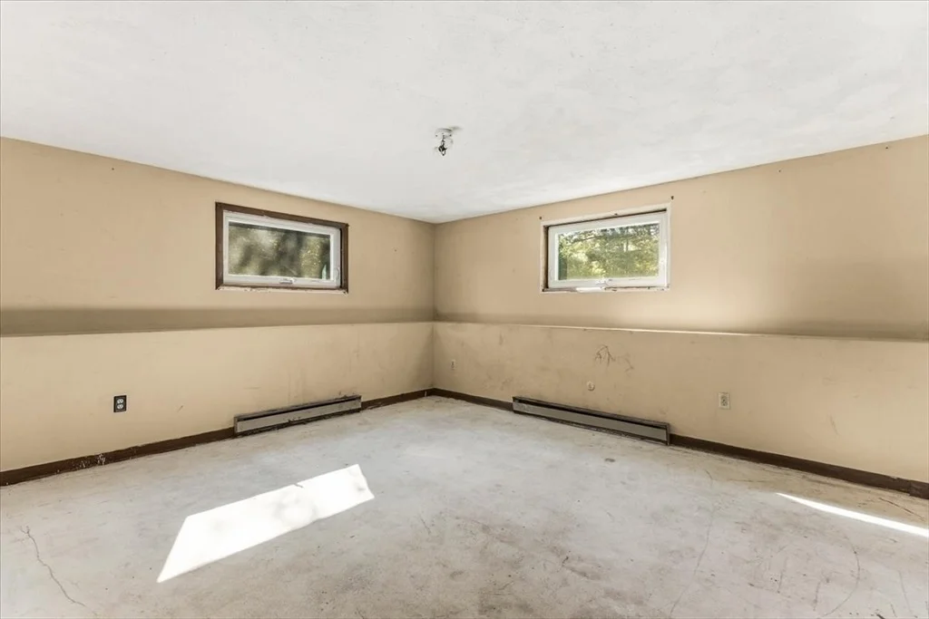 Photo of 55 Burnside Ave