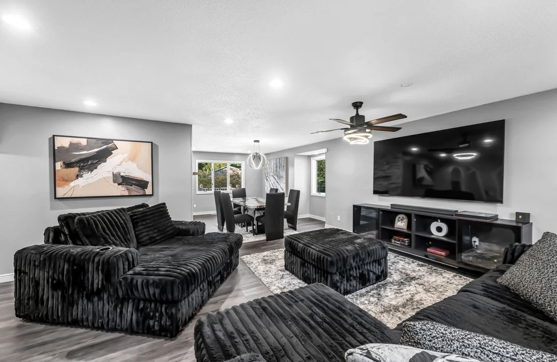 Photo of 10 Robert Dr