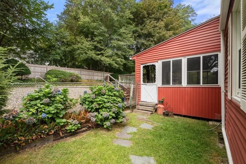 Photo of 51 Wildrose Ave