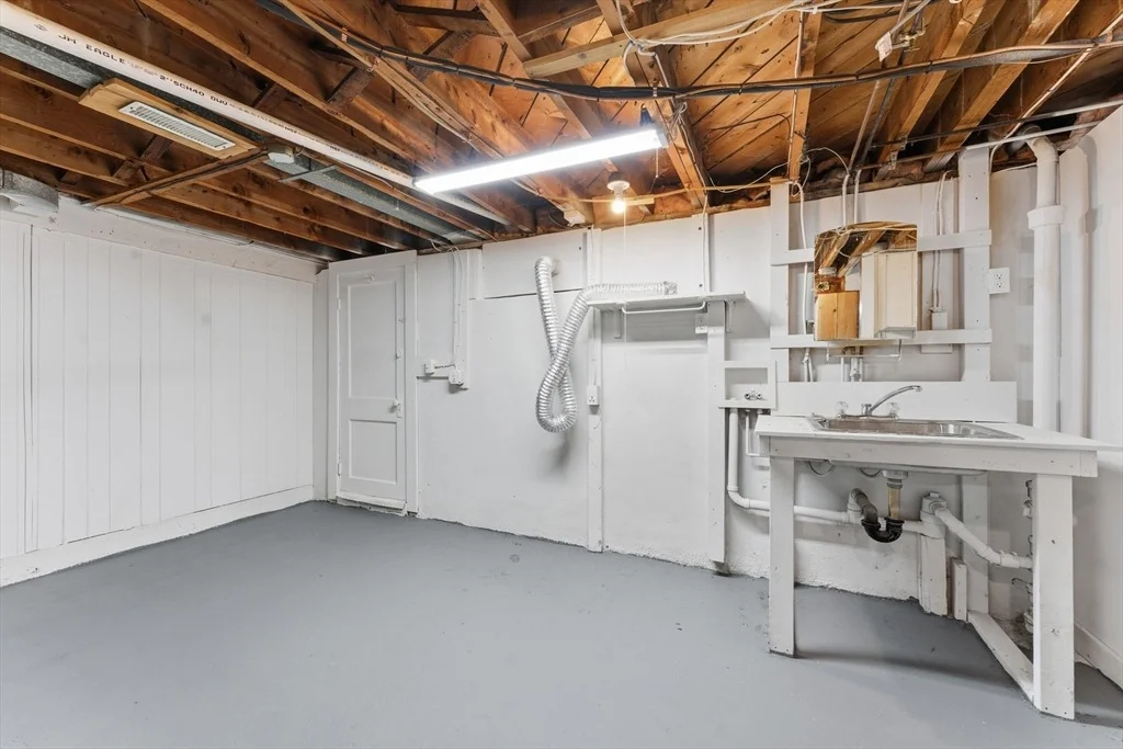 Photo of 123 Beesley Ave