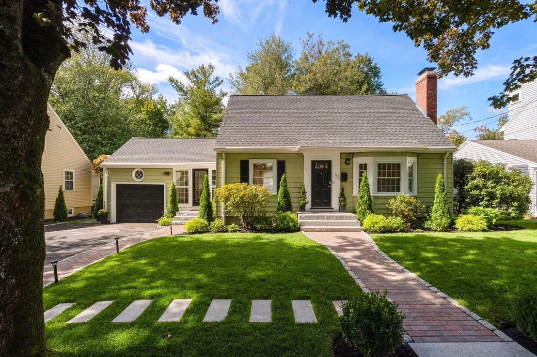 Photo of 115 Brookside Ave