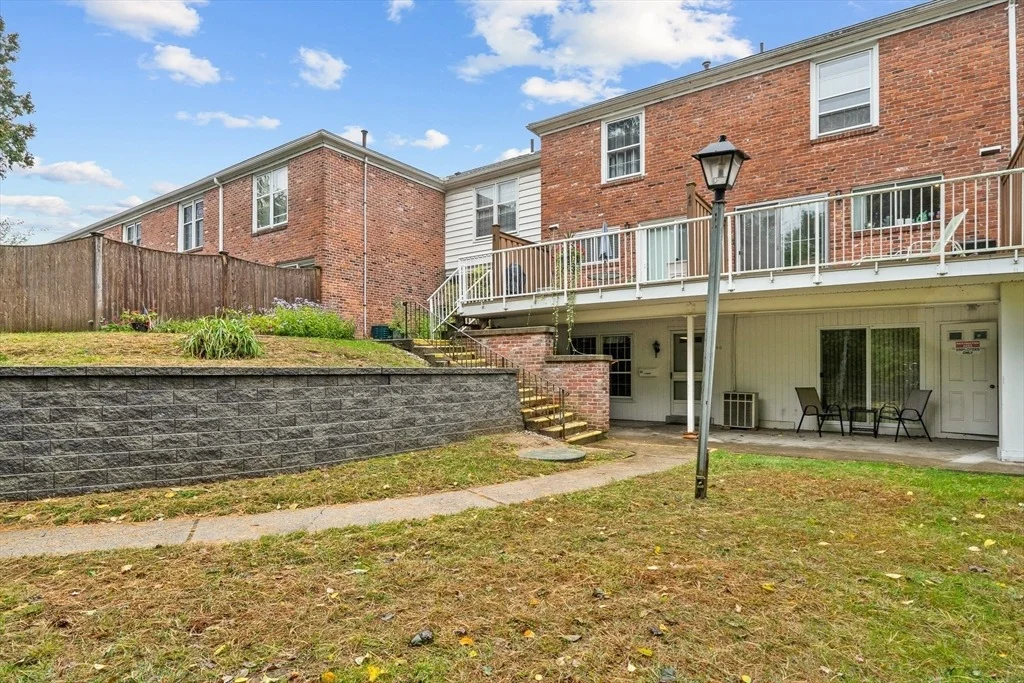 Photo of Unit 80 at 80 Williamsburg Dr