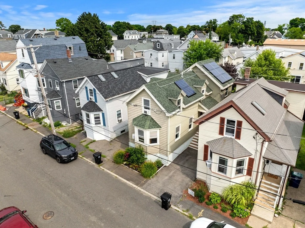 Photo of 15 Beacon St