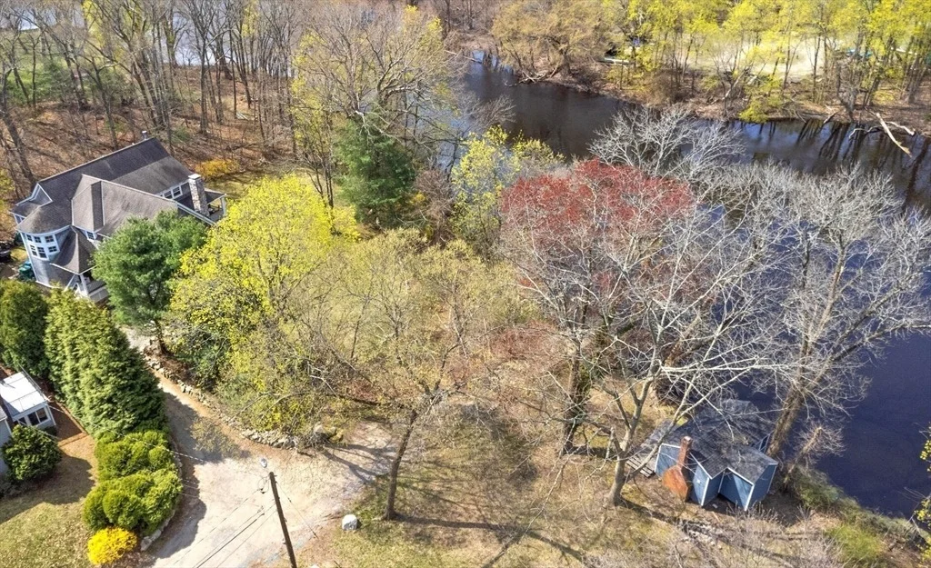 Photo of 28 Boathouse Ln