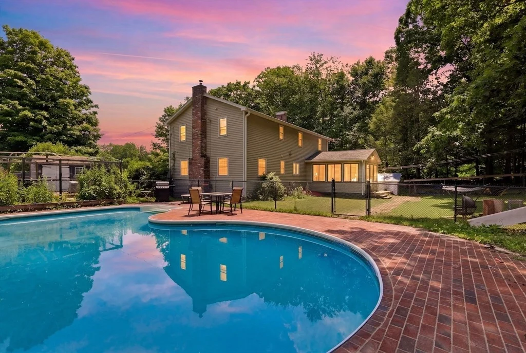 Photo of 75 Blandford Rd