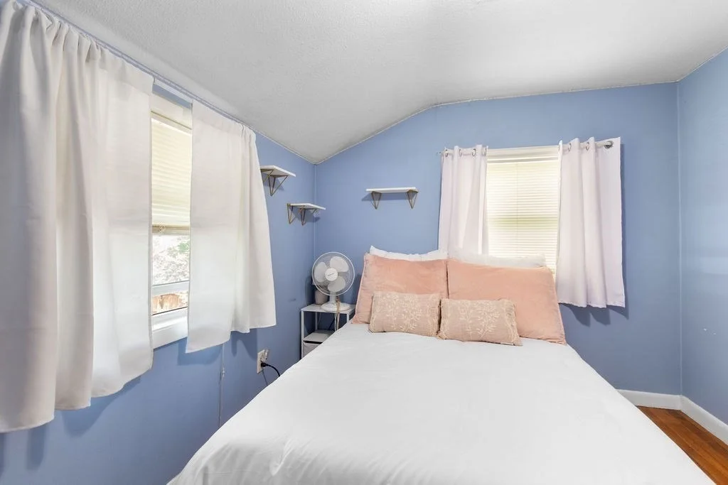 Photo of 186 Pleasant St
