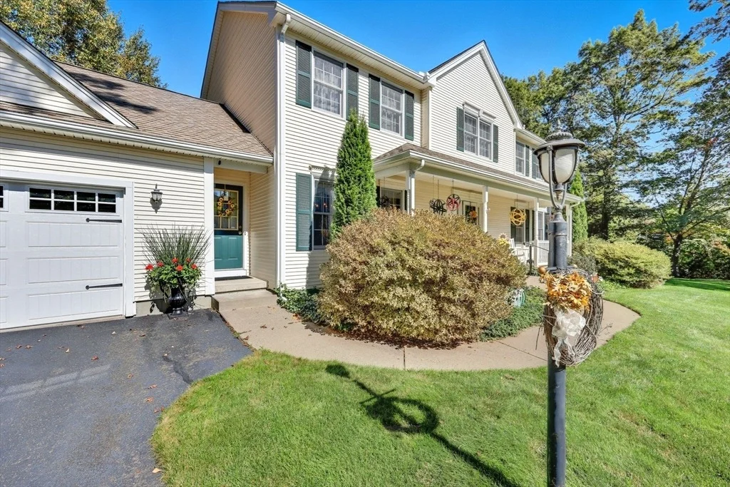Photo of 20 Great Brook Dr