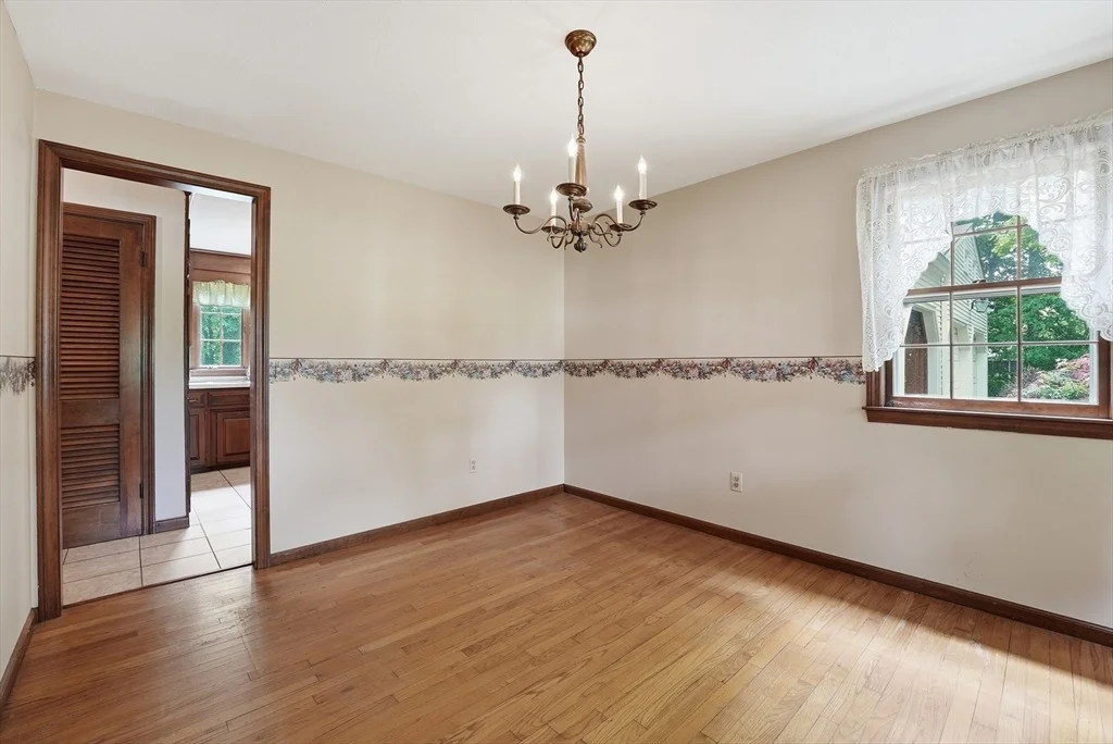 Photo of 17 Raymond Dr