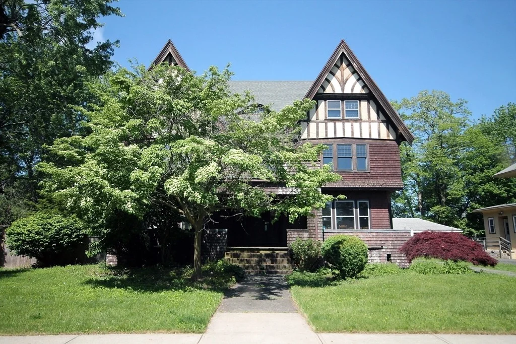 Photo of 50 Bellevue Ave