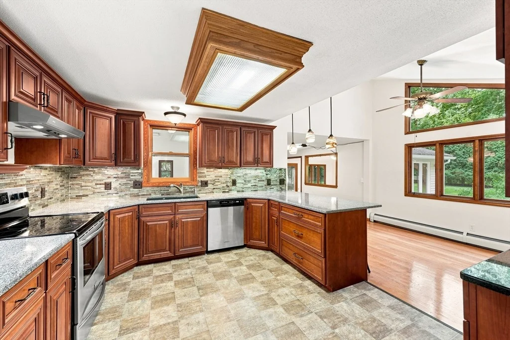 Photo of 291 Pochassic Road