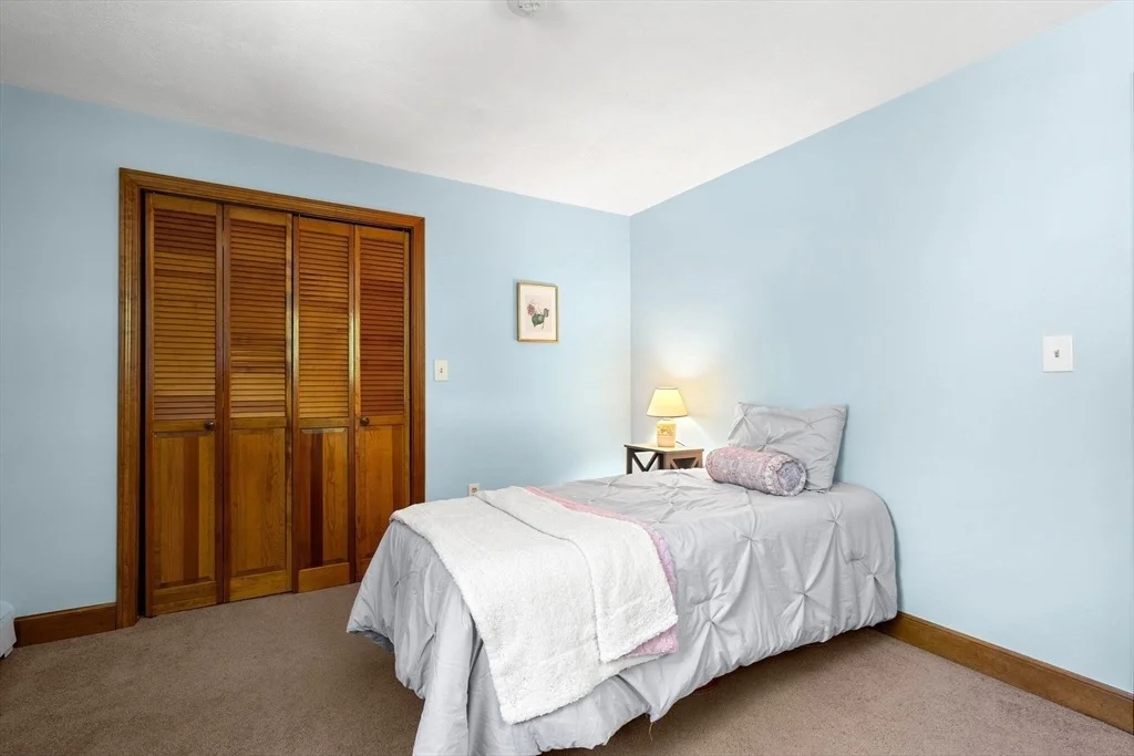 Photo of 26 Lawrence Ln
