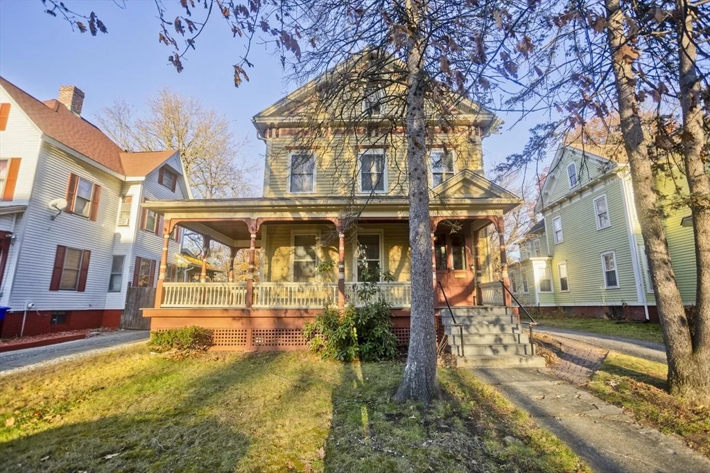 Photo of 115 Thompson St