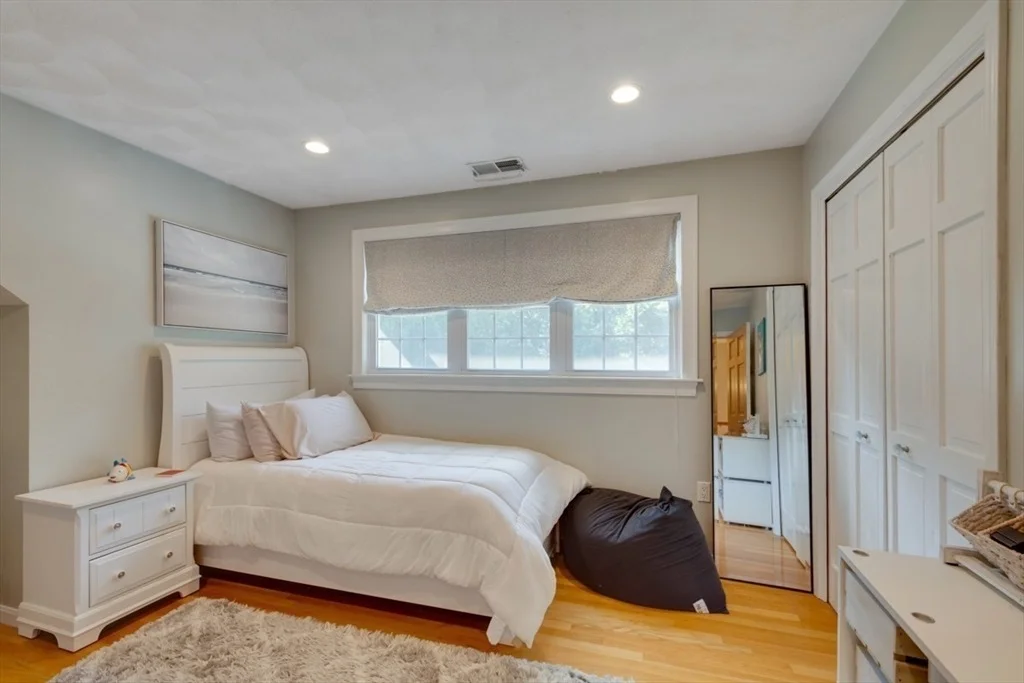 Photo of 37 Spruce Rd