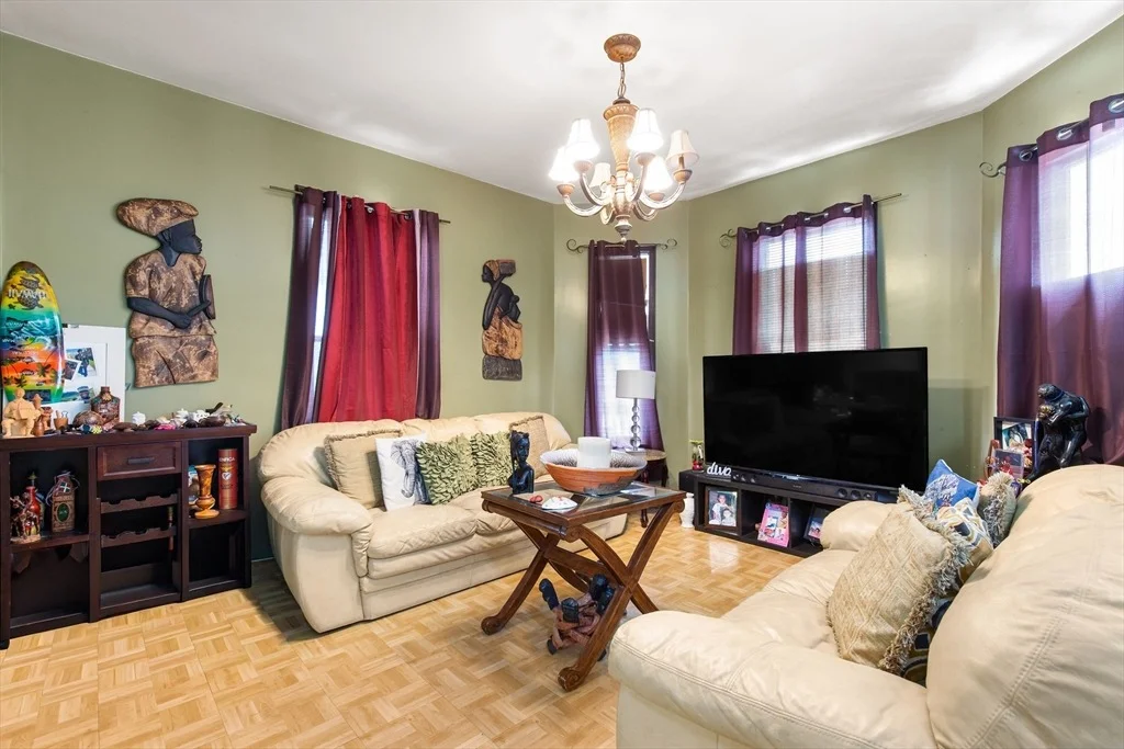 Photo of 185 Spring St