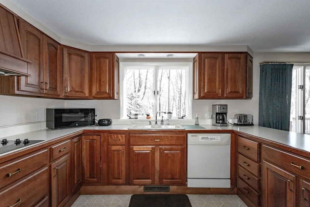 Photo of 49 Glasgow Dr