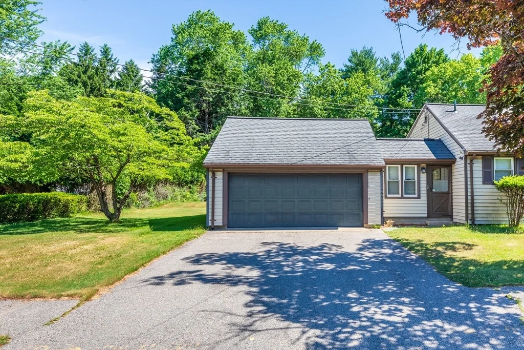 Photo of 65 Margaret Dr