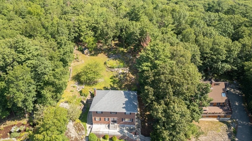 Photo of 12 Parkway Dr