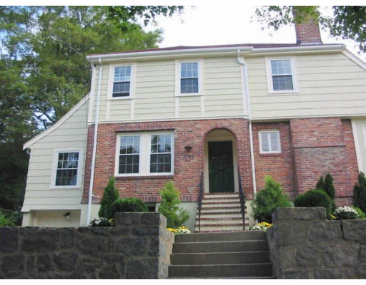 Photo of 1185 Brook Road