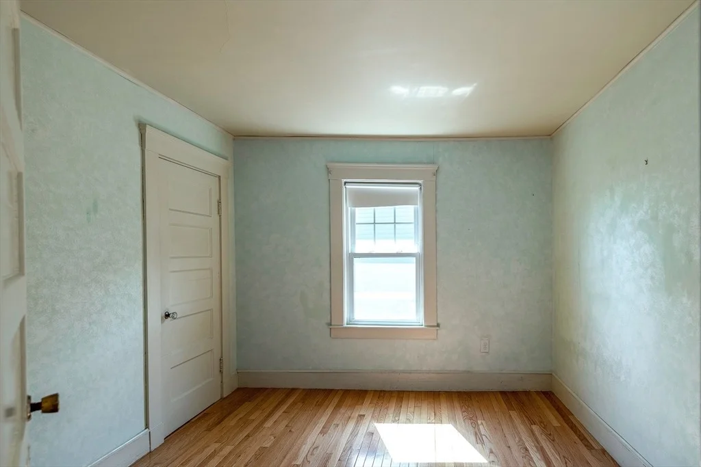 Photo of 7 Kent Cir