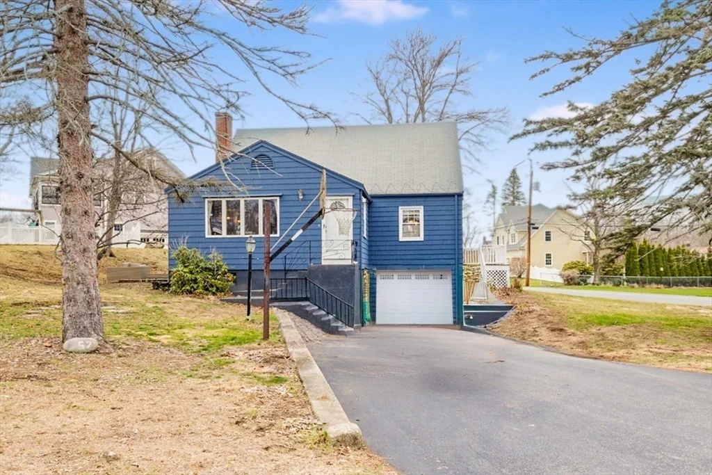 Photo of 52 Albemarle Ave.