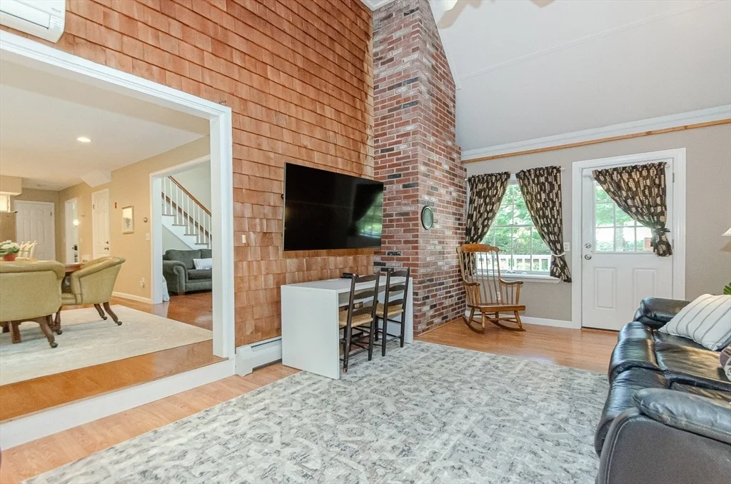 Photo of 35 Meadow Haven Dr