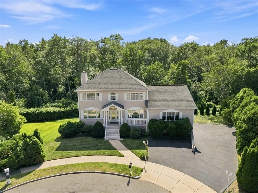 Photo of 9 Sullivan Cir