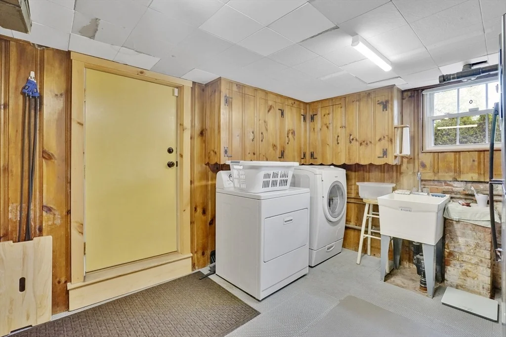 Photo of 146 Bellevue Ave