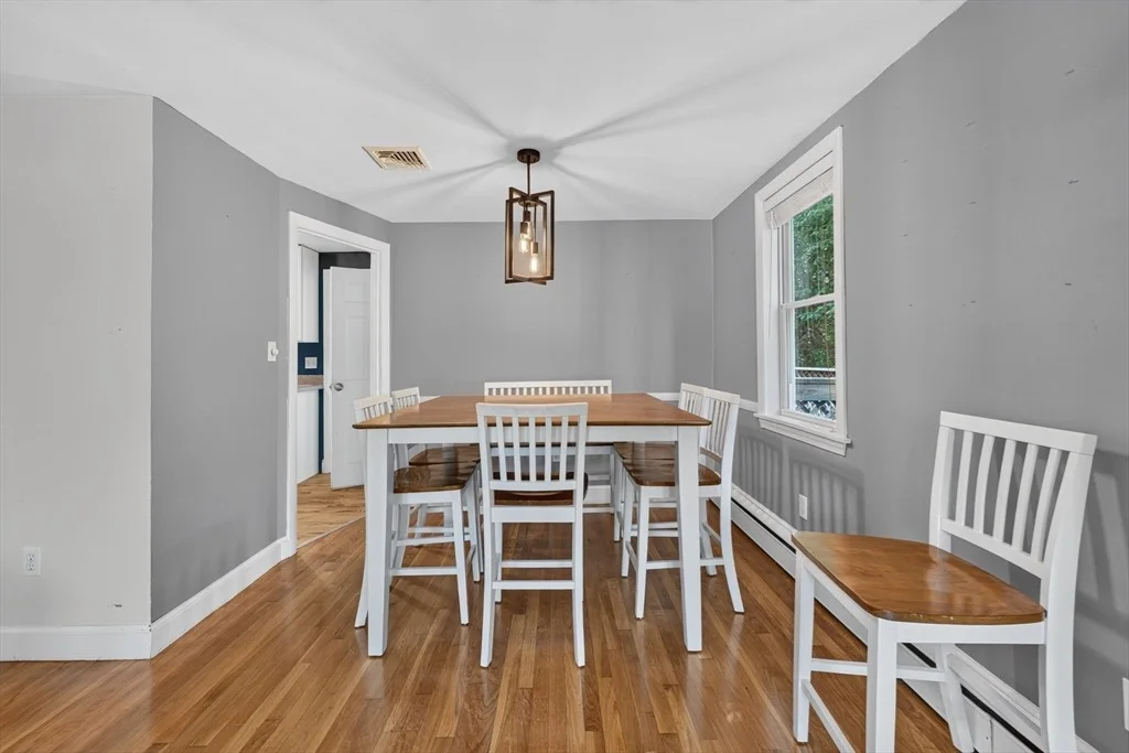 Photo of 462 Chestnut St